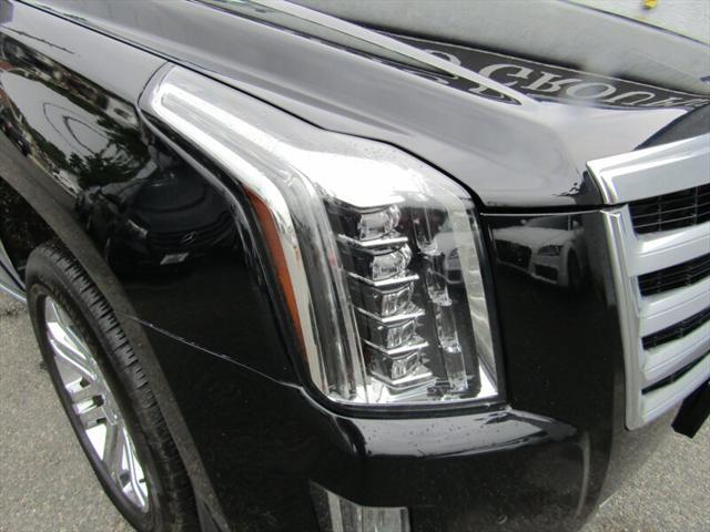 used 2019 Cadillac Escalade ESV car