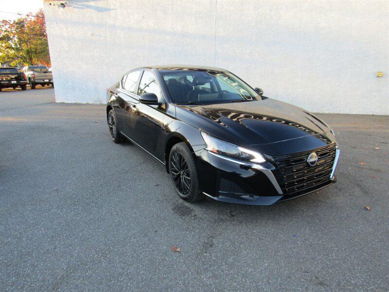 used 2025 Nissan Altima car, priced at $21,942