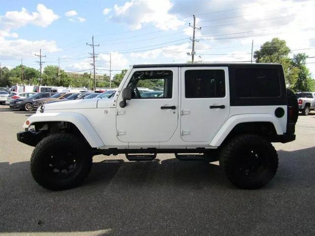 used 2015 Jeep Wrangler Unlimited car, priced at $20,942