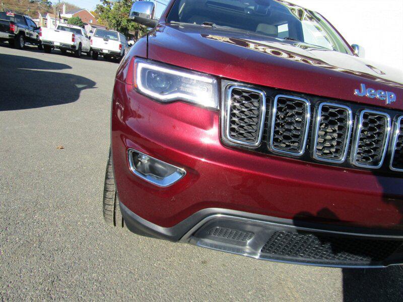 used 2017 Jeep Grand Cherokee car, priced at $14,542