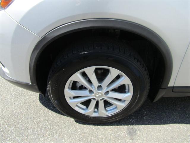 used 2016 Nissan Rogue car