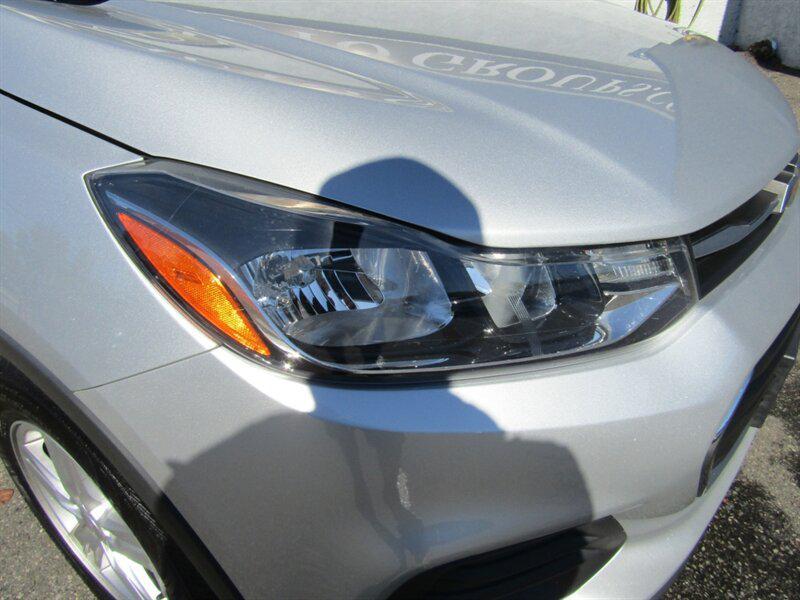 used 2019 Chevrolet Trax car, priced at $10,742