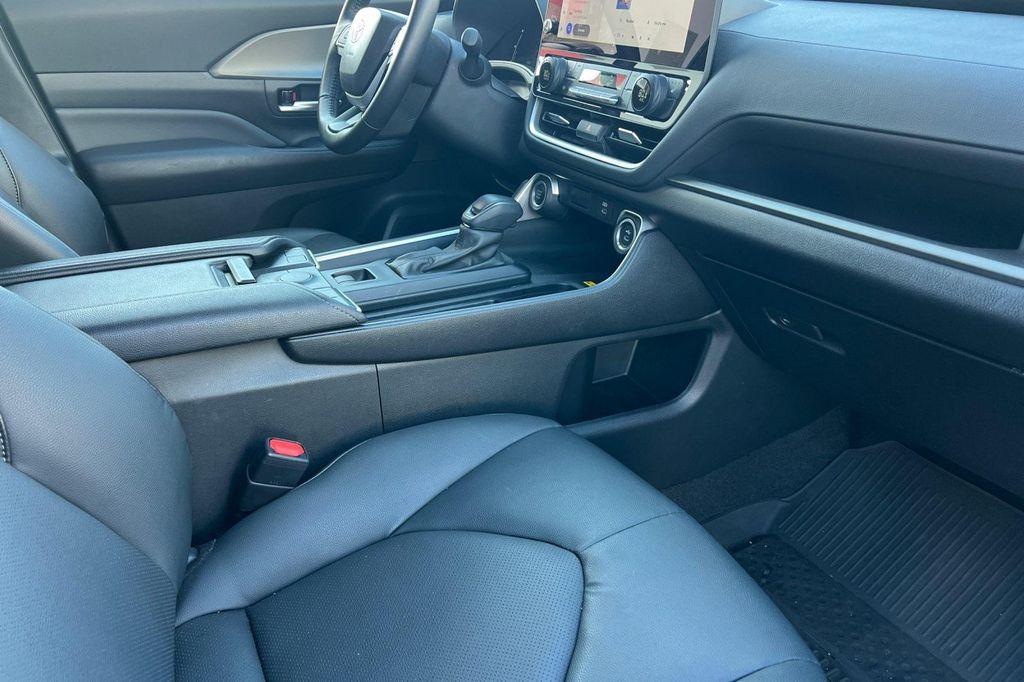 used 2024 Toyota Grand Highlander car, priced at $45,998
