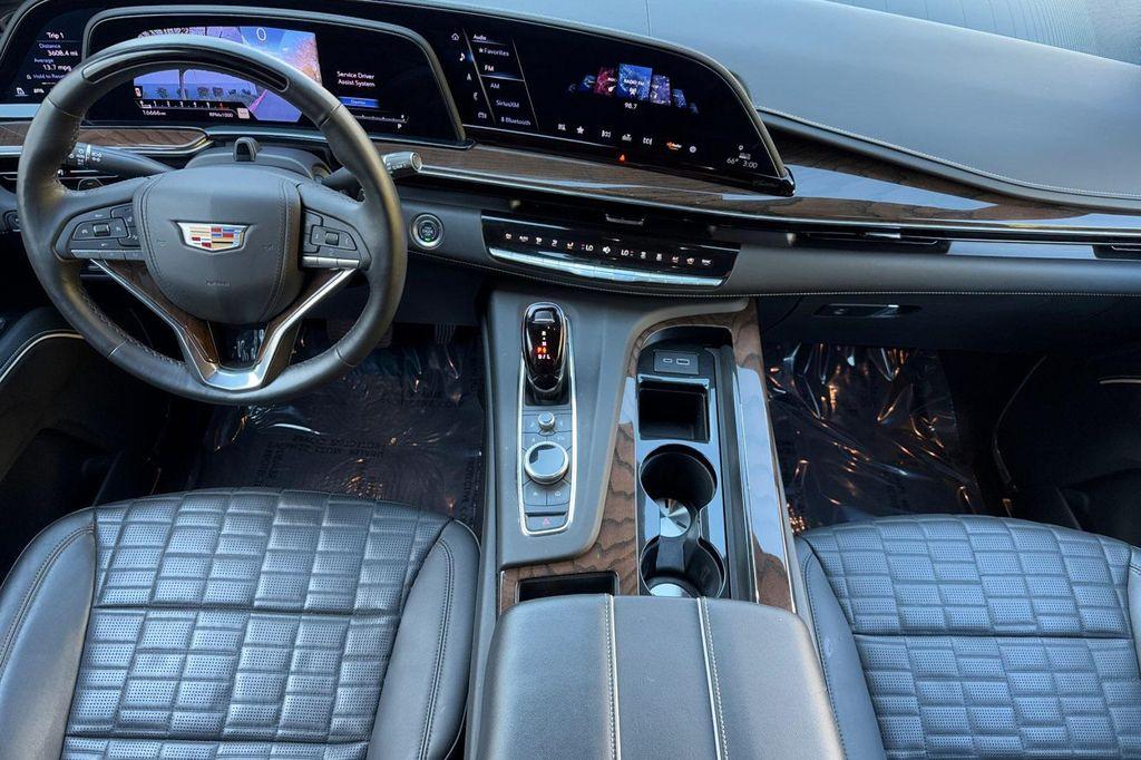 used 2024 Cadillac Escalade ESV car, priced at $87,998
