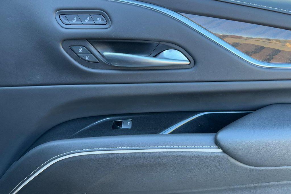 used 2024 Cadillac Escalade ESV car, priced at $87,998