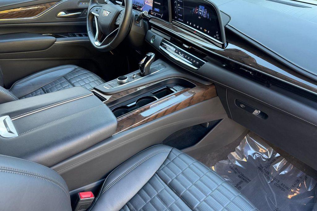 used 2024 Cadillac Escalade ESV car, priced at $87,998