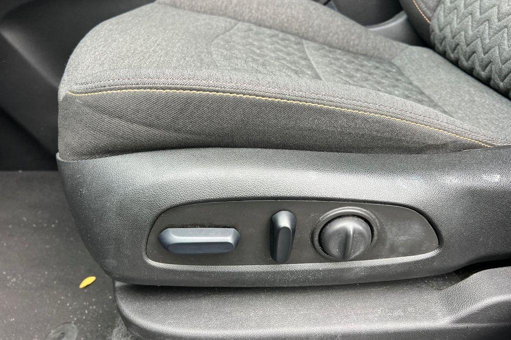 used 2023 Chevrolet Equinox car, priced at $18,998