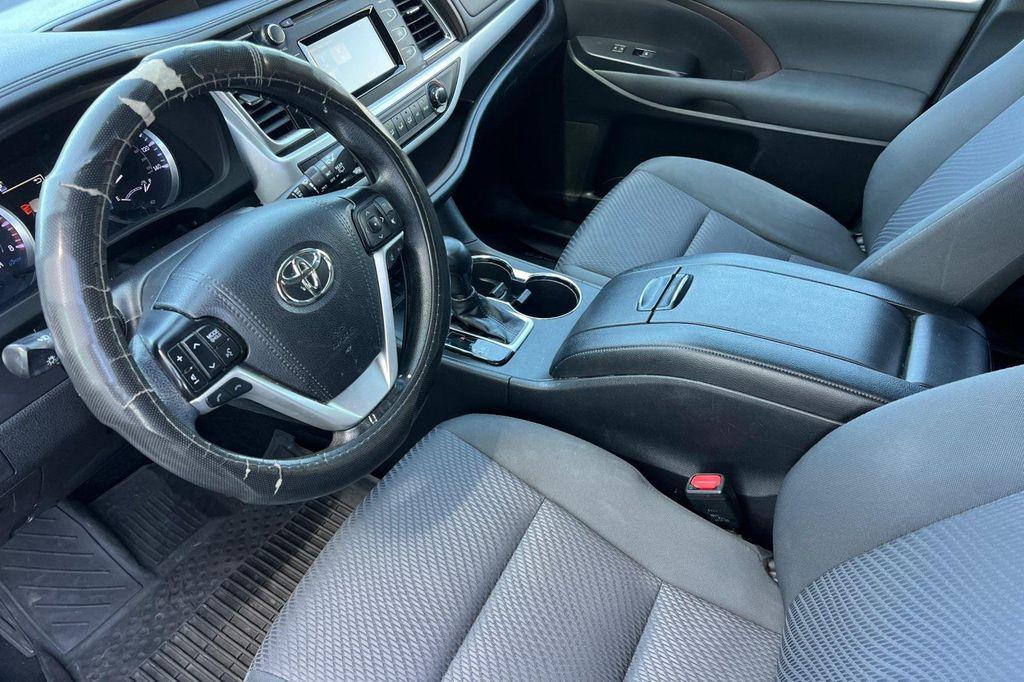 used 2019 Toyota Highlander car, priced at $20,998