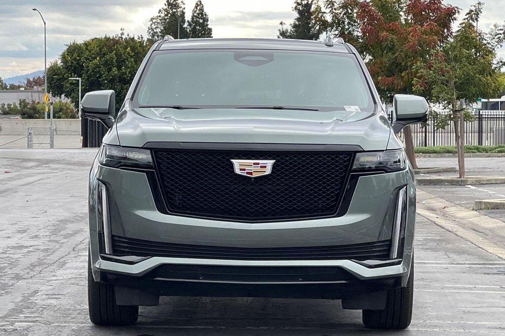 used 2023 Cadillac Escalade ESV car, priced at $69,998