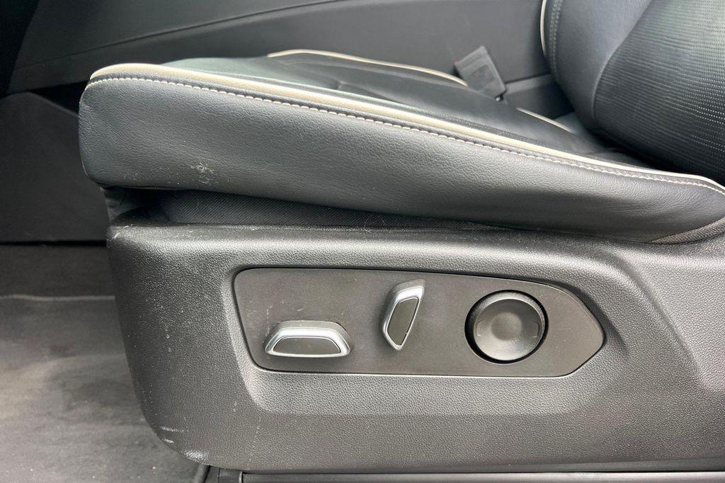 used 2023 Cadillac Escalade ESV car, priced at $69,998