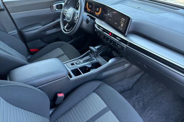 used 2025 Kia Sorento car, priced at $29,998