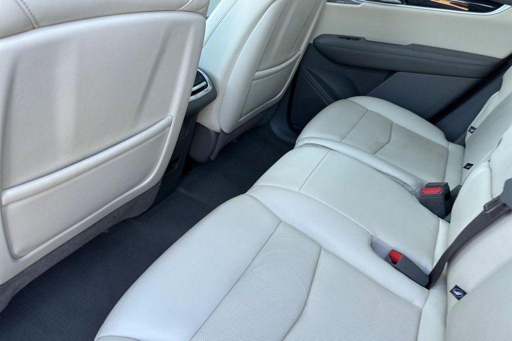 used 2024 Cadillac XT6 car, priced at $39,898