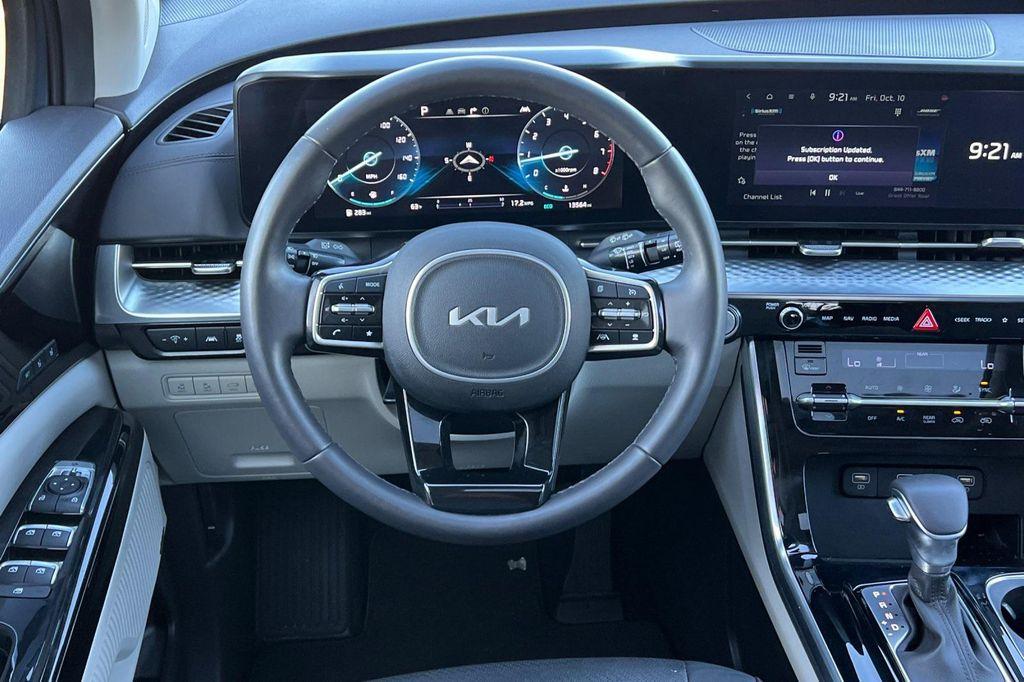 used 2024 Kia Carnival car, priced at $41,998