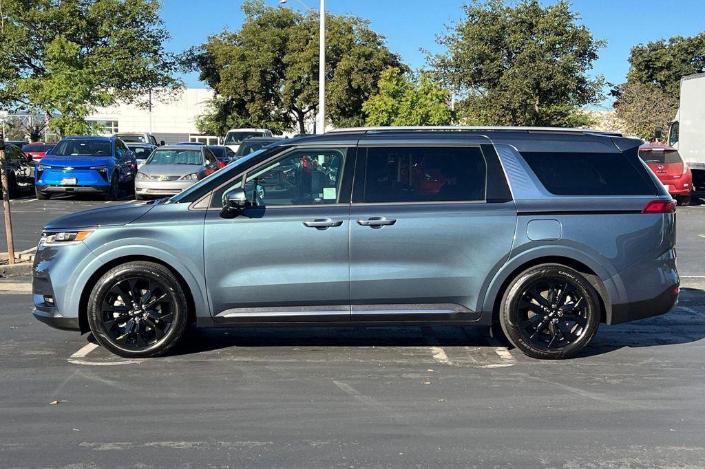 used 2024 Kia Carnival car, priced at $41,998