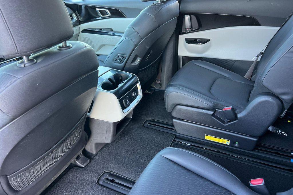 used 2024 Kia Carnival car, priced at $41,998