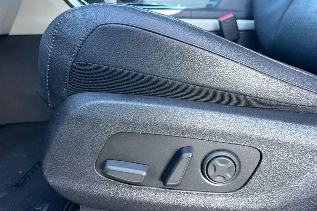 used 2024 Kia Carnival car, priced at $41,998