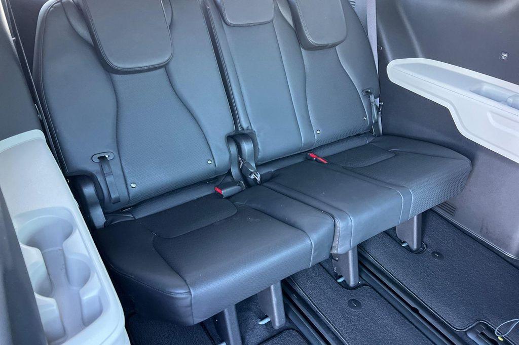 used 2024 Kia Carnival car, priced at $41,998