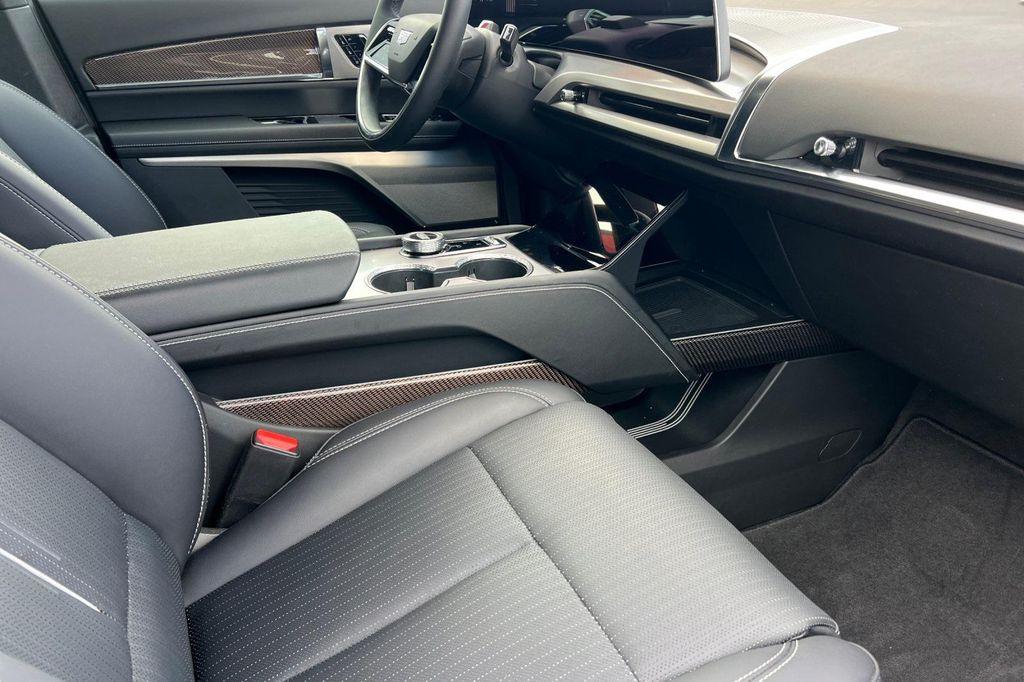 used 2026 Cadillac VISTIQ car, priced at $73,998