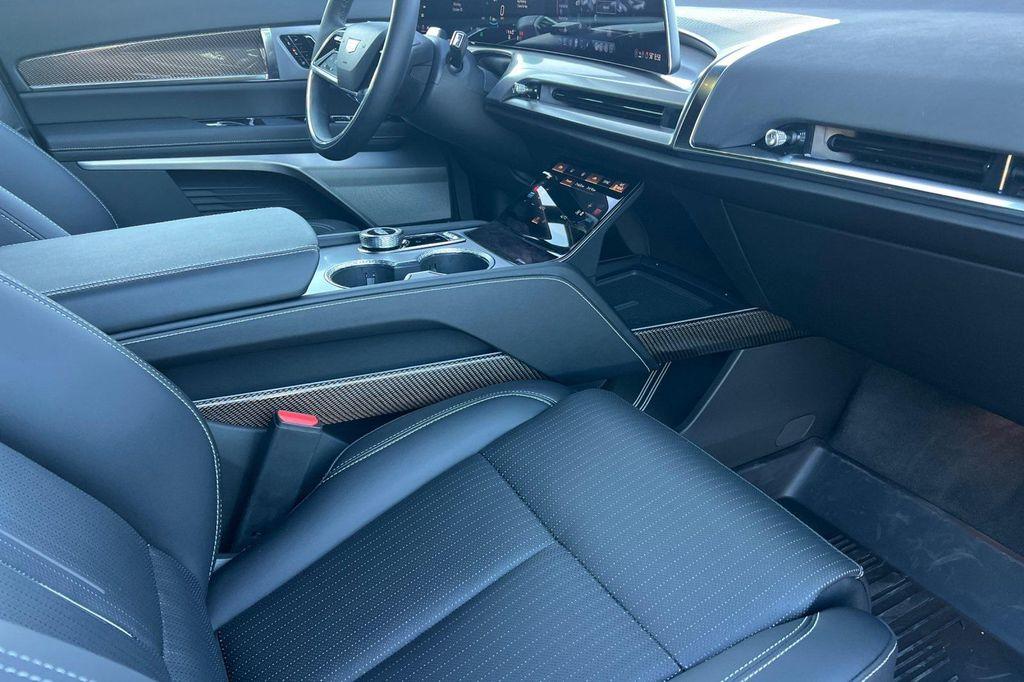 used 2026 Cadillac VISTIQ car, priced at $76,798