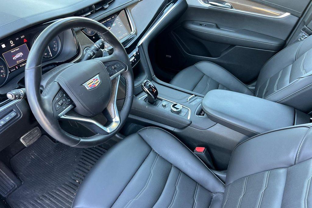 used 2024 Cadillac XT6 car, priced at $49,798