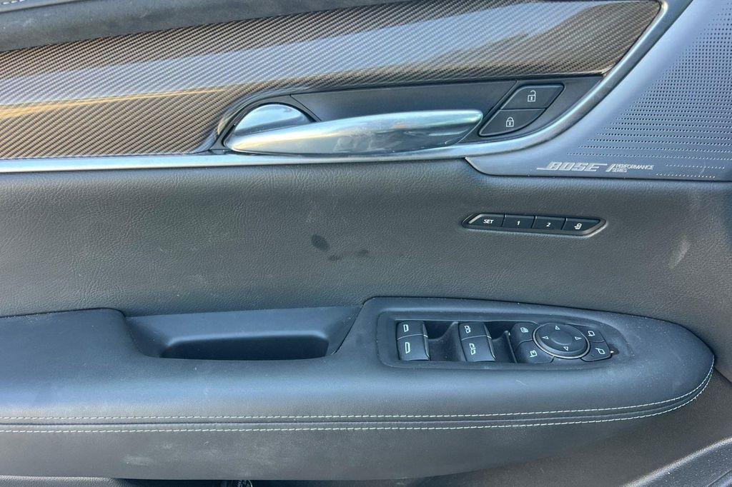 used 2024 Cadillac XT6 car, priced at $49,798