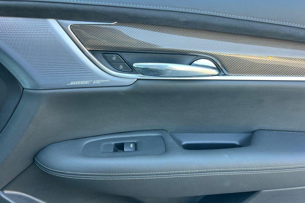 used 2024 Cadillac XT6 car, priced at $49,798