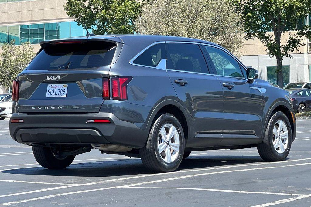 used 2022 Kia Sorento car, priced at $21,898