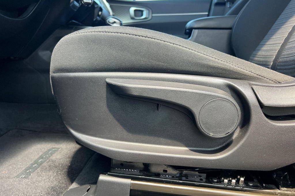 used 2022 Kia Sorento car, priced at $21,898