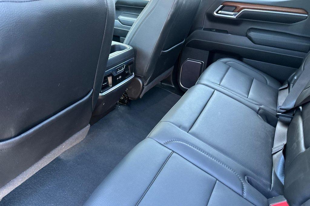 used 2023 GMC Sierra 1500 car, priced at $47,998