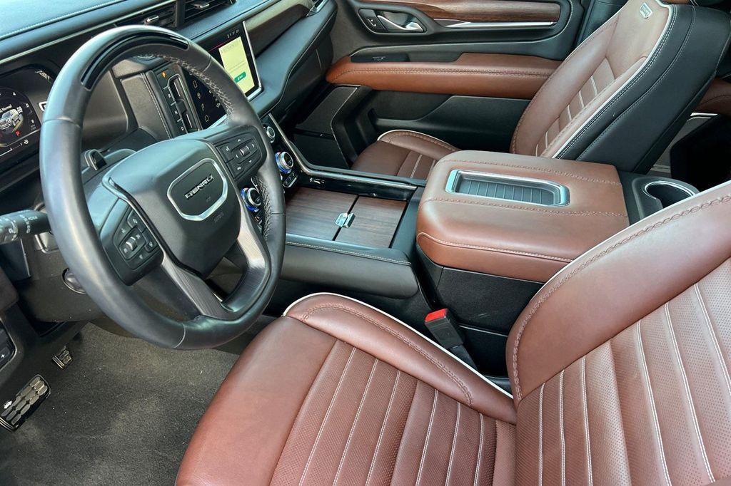 used 2024 GMC Yukon car, priced at $82,998