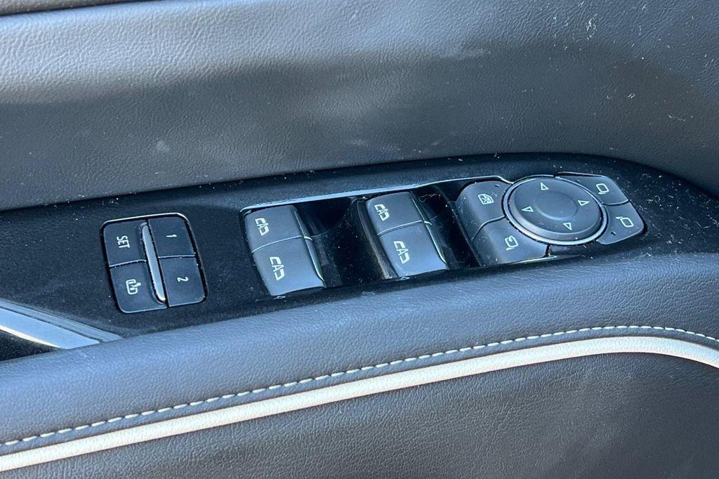 used 2021 Cadillac Escalade ESV car, priced at $65,898