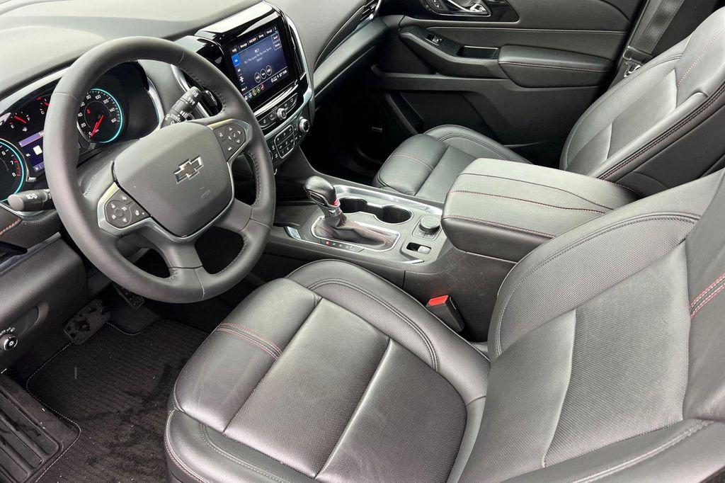 used 2022 Chevrolet Traverse car, priced at $31,698