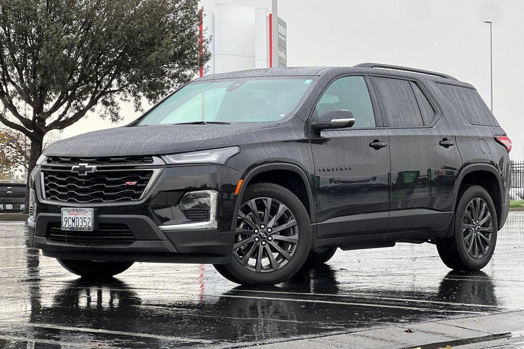 used 2022 Chevrolet Traverse car, priced at $31,698