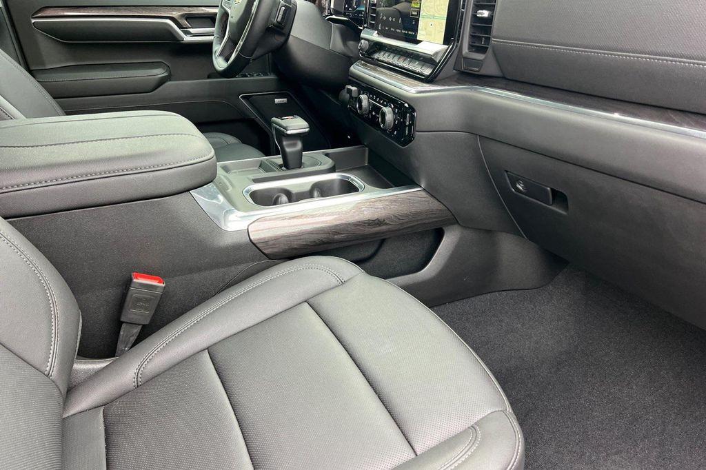 used 2025 Chevrolet Silverado 1500 car, priced at $50,998