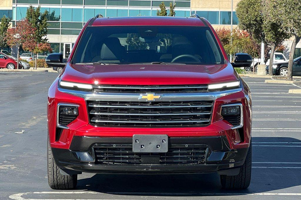 used 2025 Chevrolet Traverse car, priced at $51,898