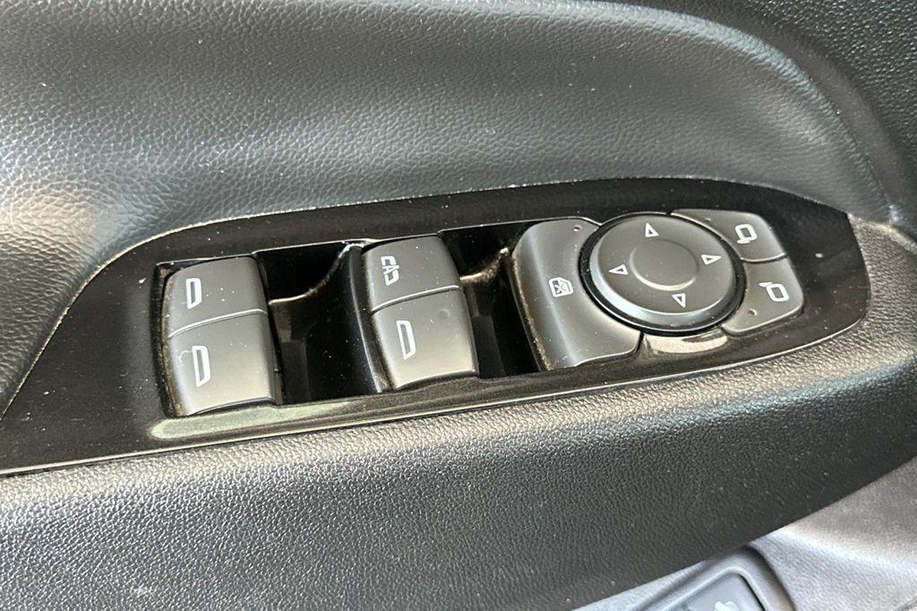 used 2022 Chevrolet Equinox car, priced at $21,998