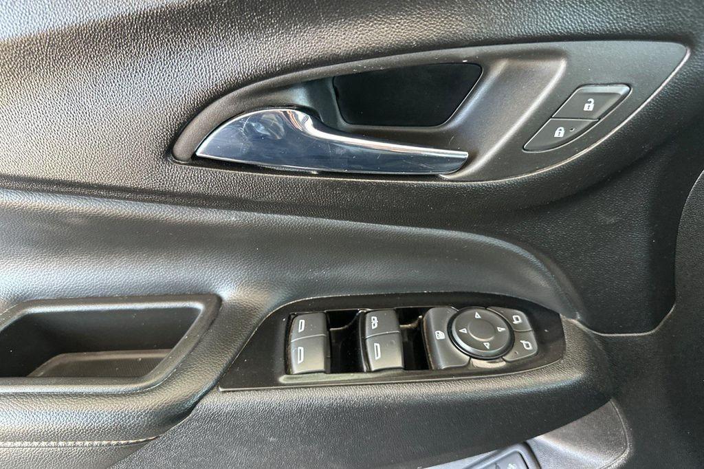 used 2022 Chevrolet Equinox car, priced at $21,998