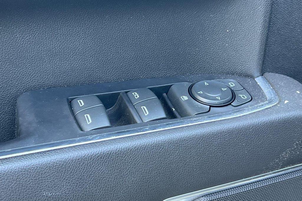 used 2022 Chevrolet Silverado 1500 car, priced at $43,798