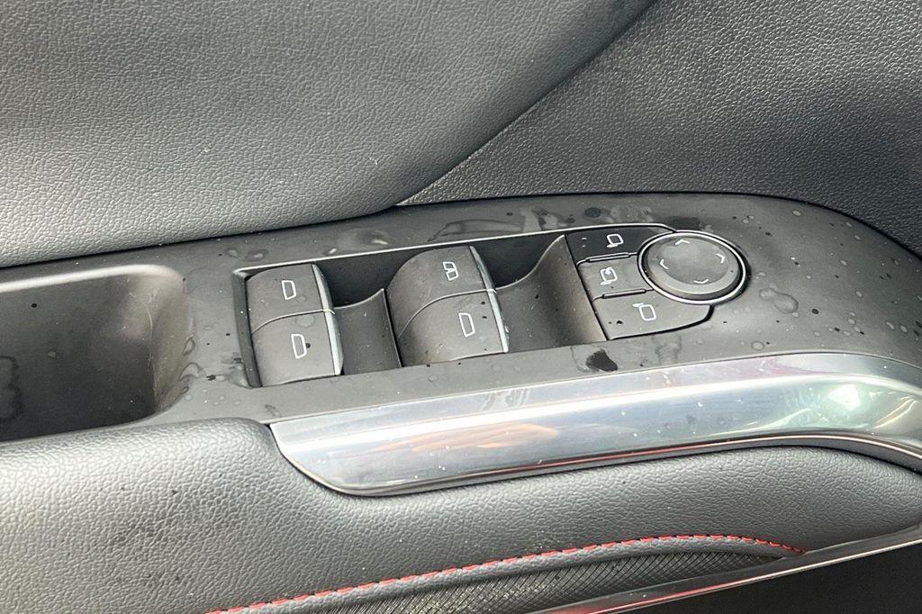 used 2024 Chevrolet Traverse car, priced at $50,898