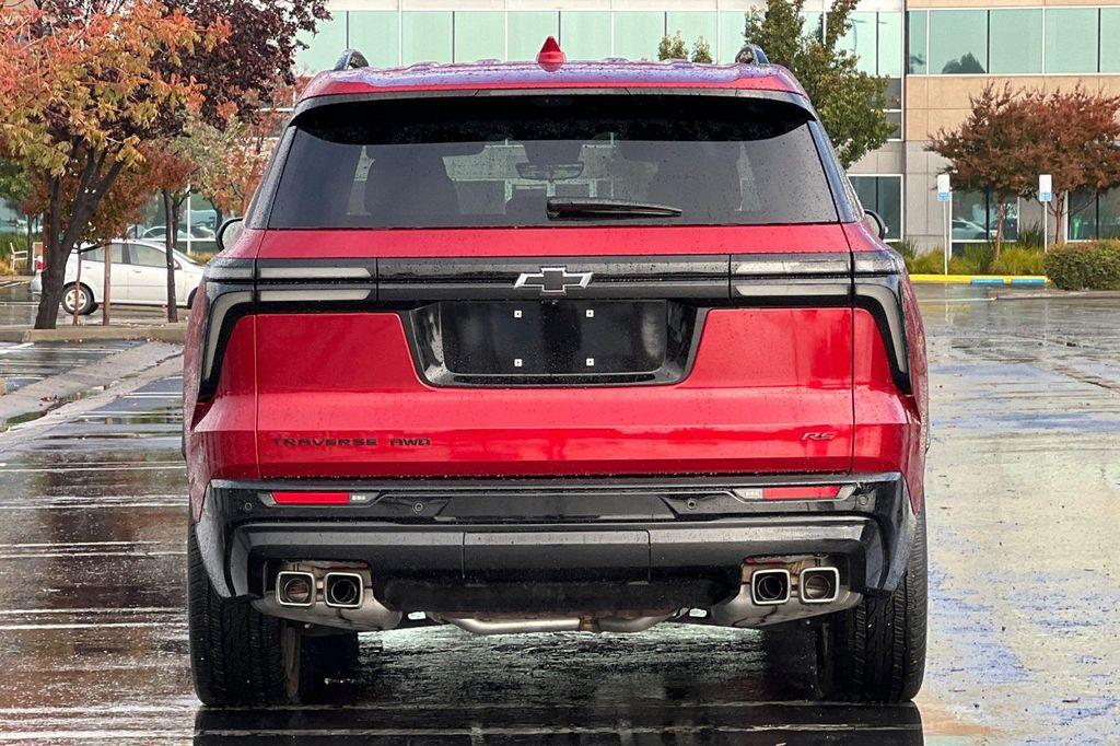 used 2024 Chevrolet Traverse car, priced at $50,898