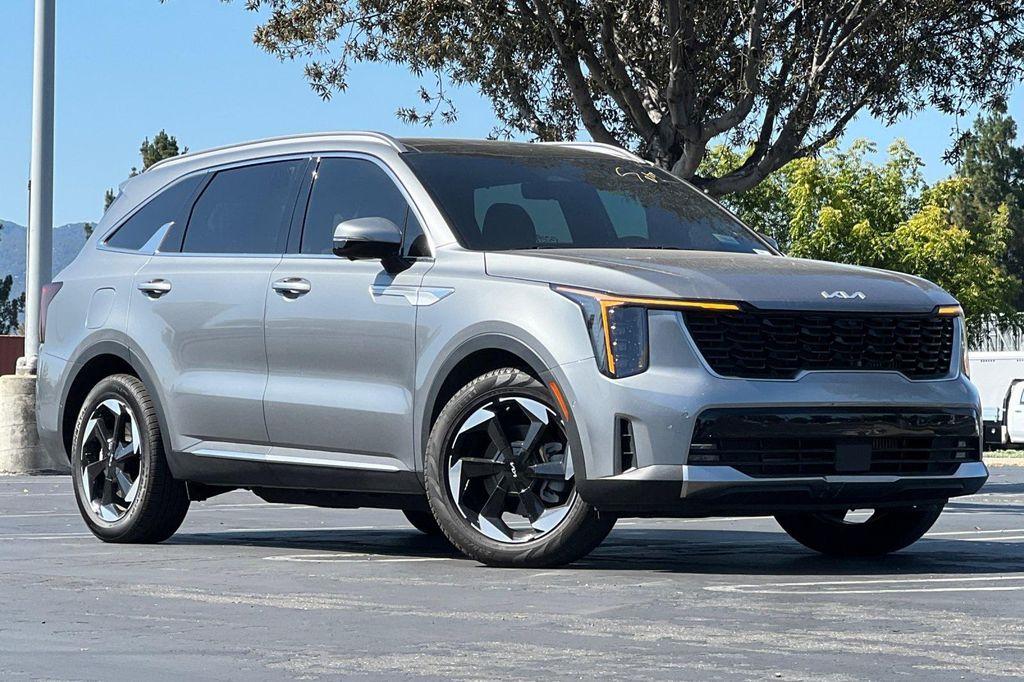 used 2025 Kia Sorento Plug-In Hybrid car, priced at $44,998