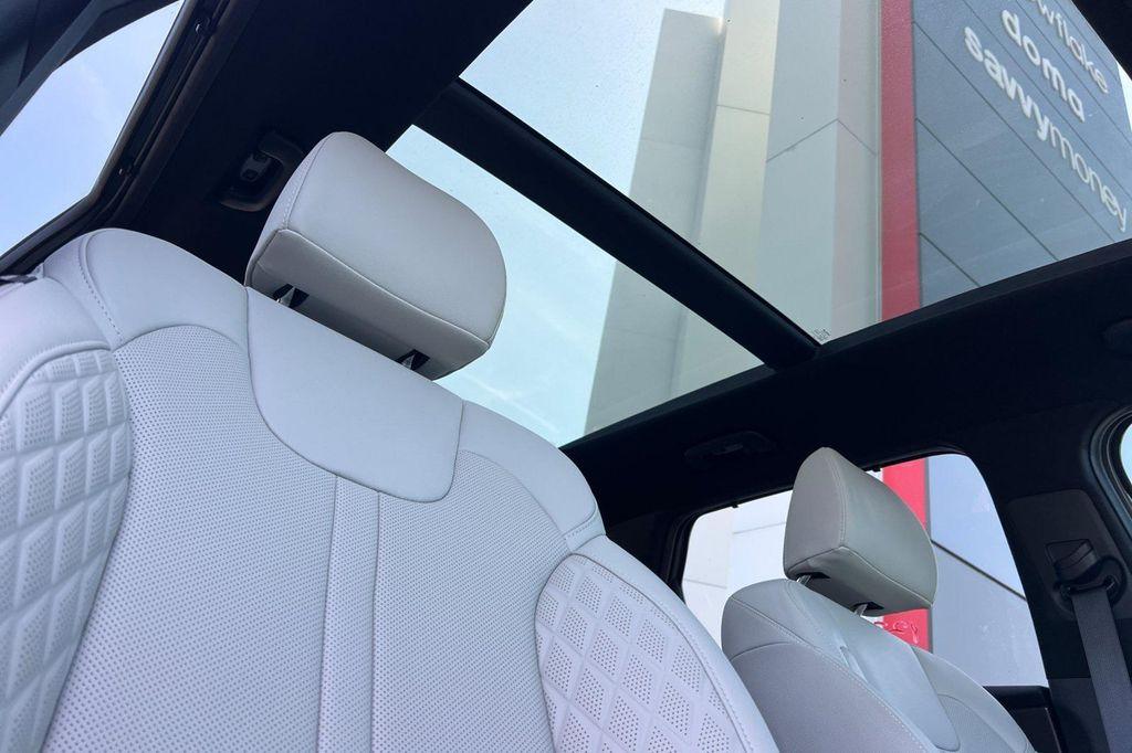 used 2025 Kia Sorento Plug-In Hybrid car, priced at $44,998