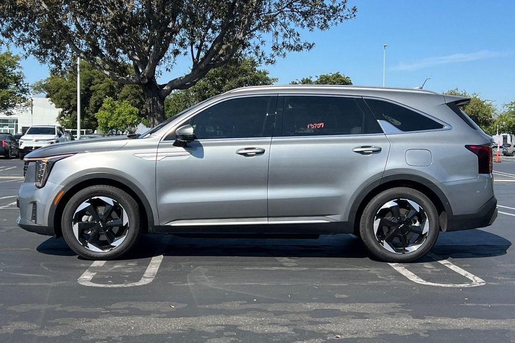 used 2025 Kia Sorento Plug-In Hybrid car, priced at $44,998
