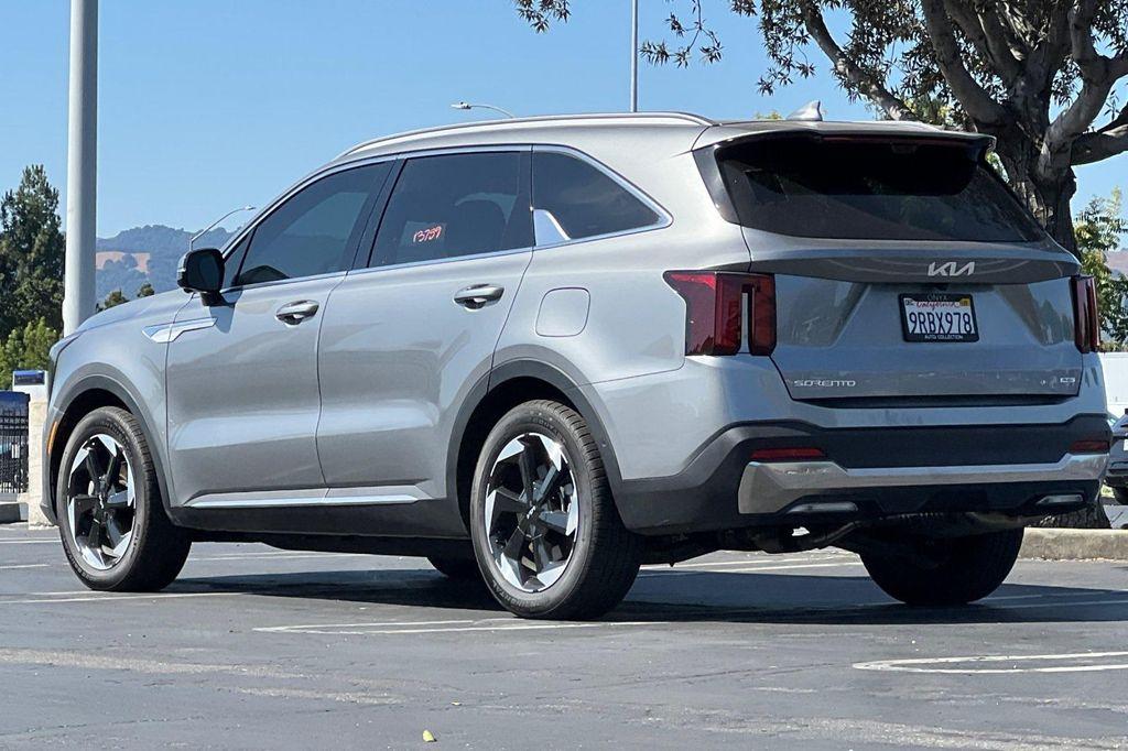 used 2025 Kia Sorento Plug-In Hybrid car, priced at $44,998