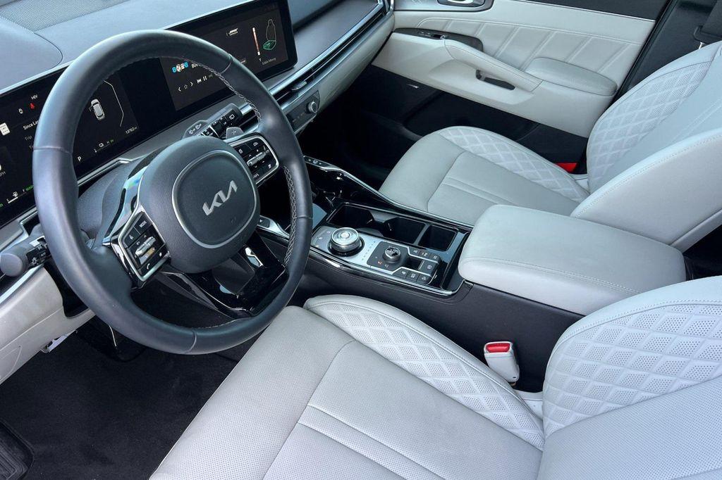 used 2025 Kia Sorento Plug-In Hybrid car, priced at $44,998