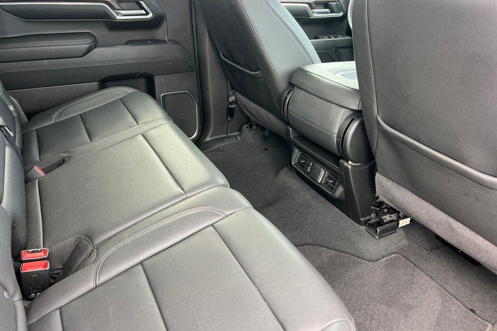 used 2024 GMC Sierra 1500 car, priced at $43,998