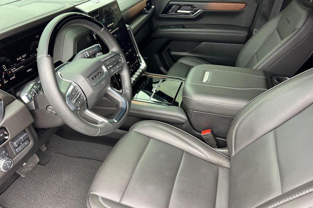 used 2025 GMC Yukon car, priced at $81,998