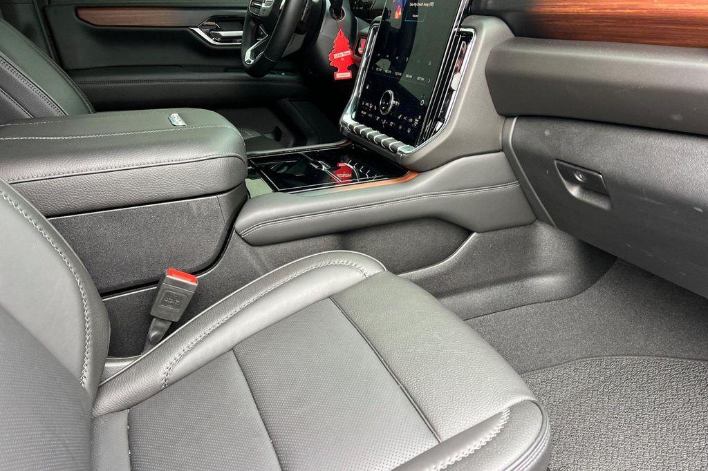 used 2025 GMC Yukon car, priced at $81,998