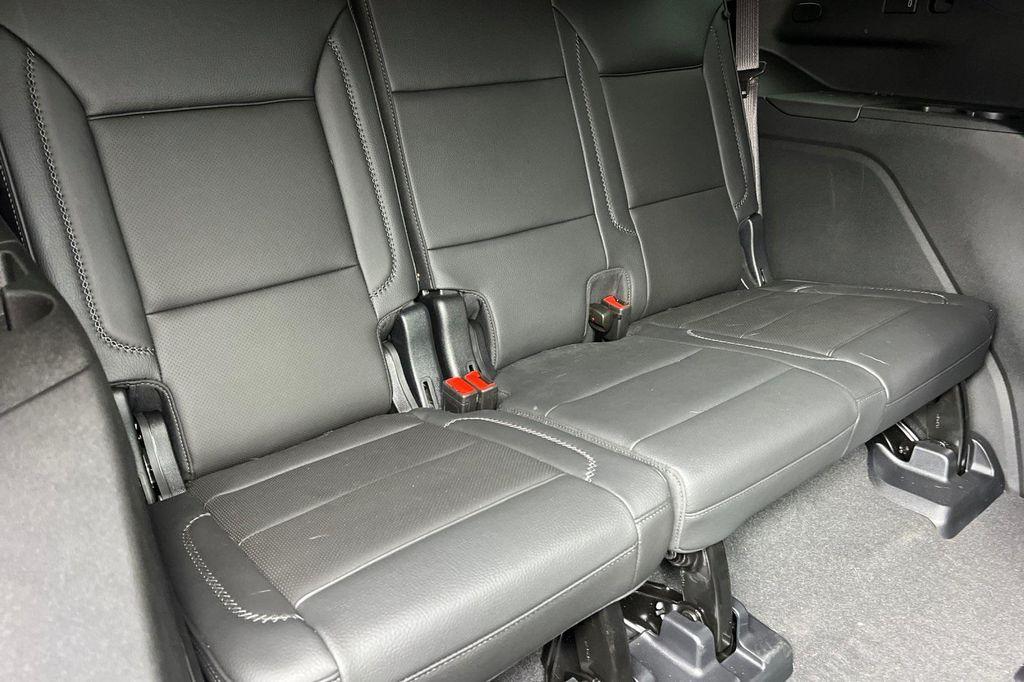 used 2025 GMC Yukon car, priced at $81,998