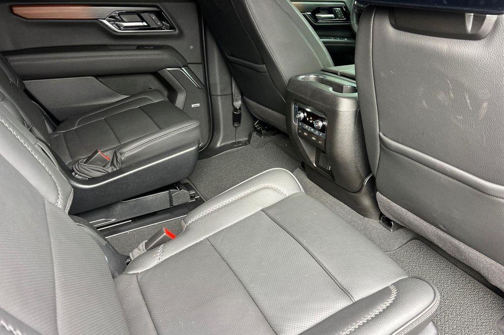 used 2025 GMC Yukon car, priced at $81,998